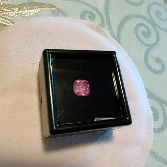 1 ct Cushion Brilliant Cut 6x6mm VVS1 Loose pink Moissanite Diamond